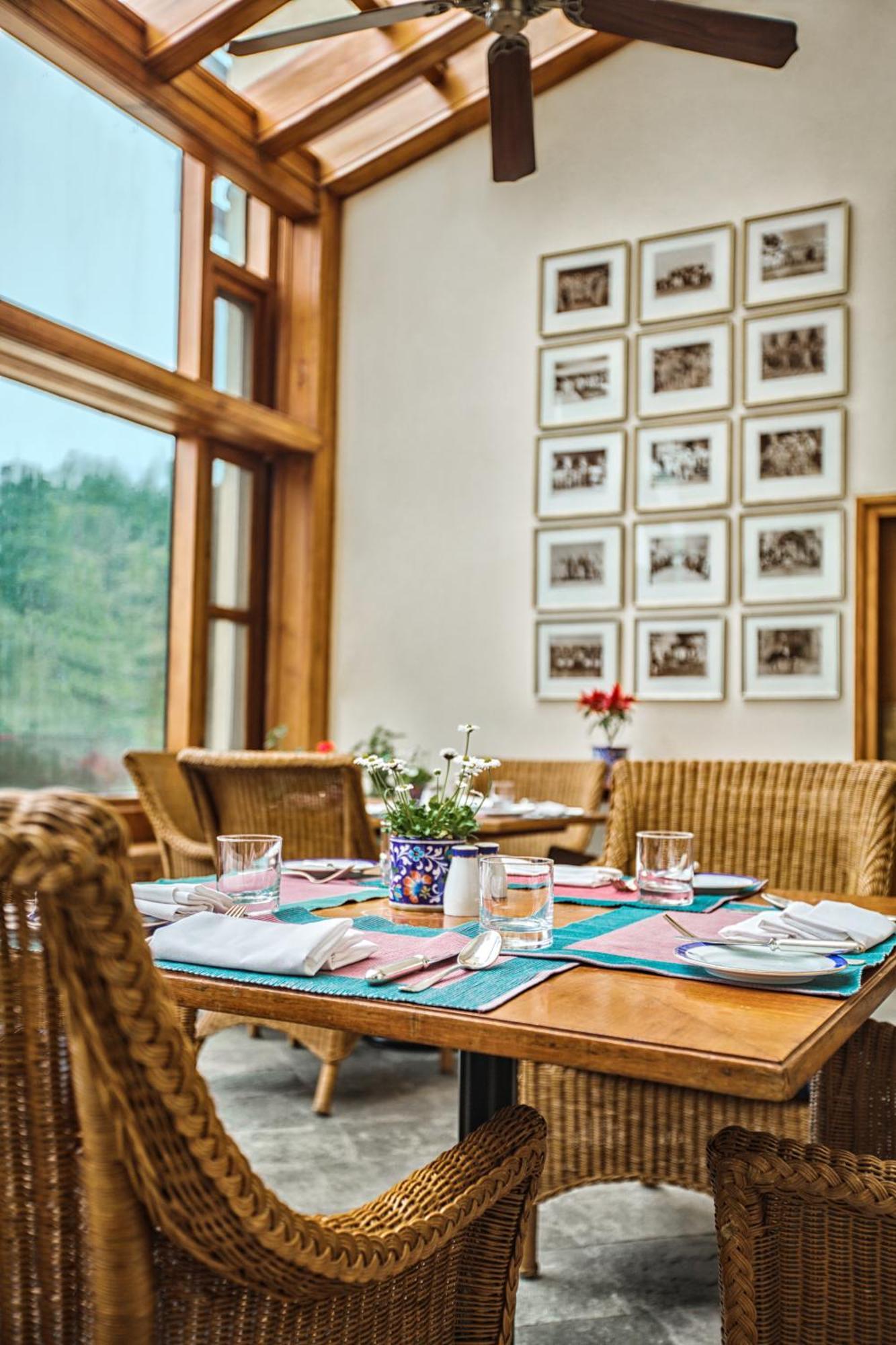 Wildflower Hall, An Oberoi Resort, Shimla Exterior photo